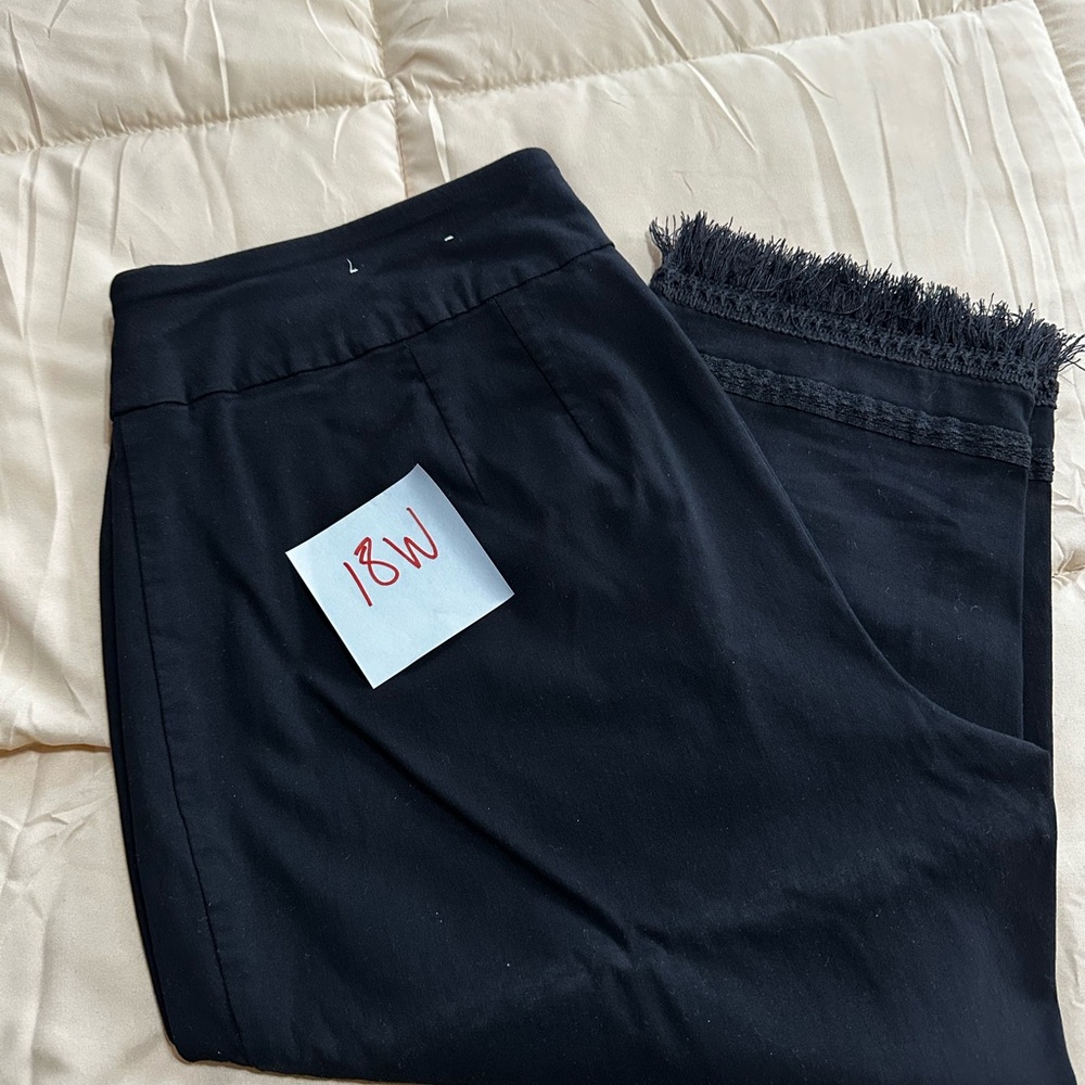 Black Fringe Hem Capris Pants